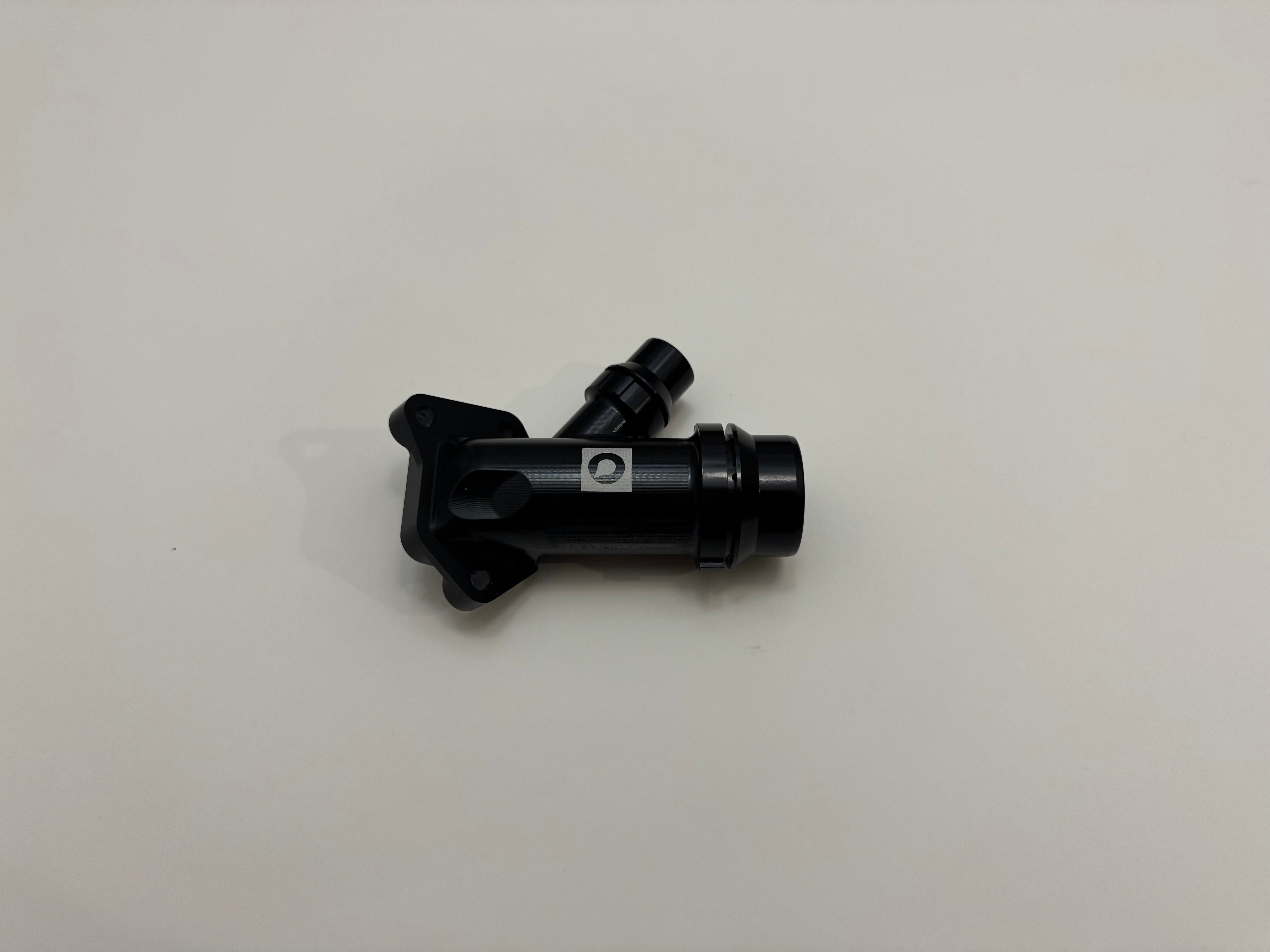 「RT-111297 11127806196 - Connector – Max-Q