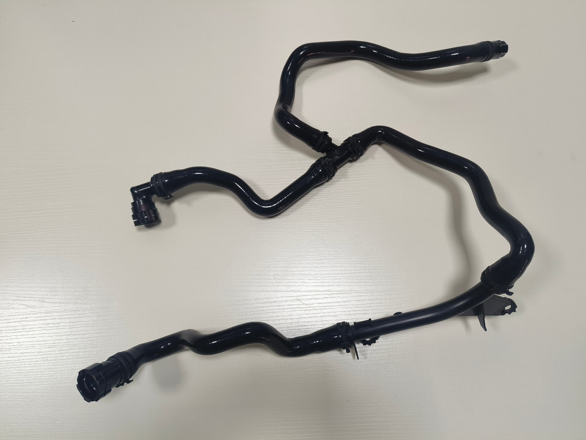 17128634283 - Hose, radiator‑engine